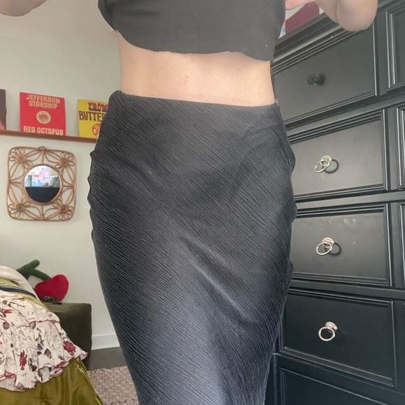 VRG GRL black maxi skirt - Picture 3 of 5